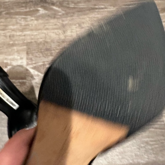 Manolo Blahnik shoes size 391/2 - Picture 3 of 5